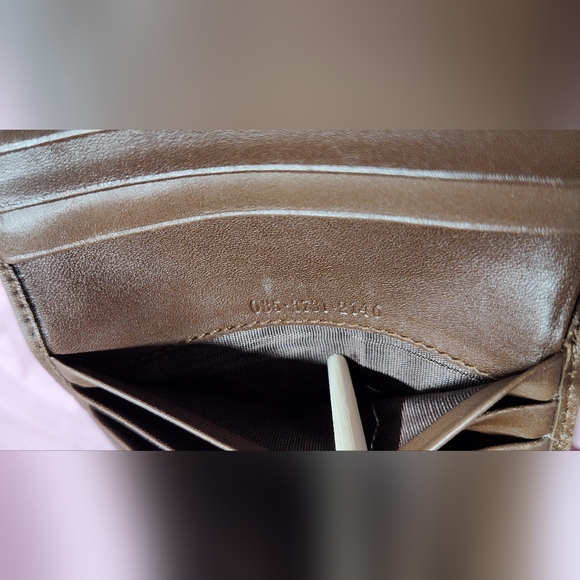 Authentic Gucci Monogram GG Compact bifold Wallet•GUC•COA available - Picture 13 of 17